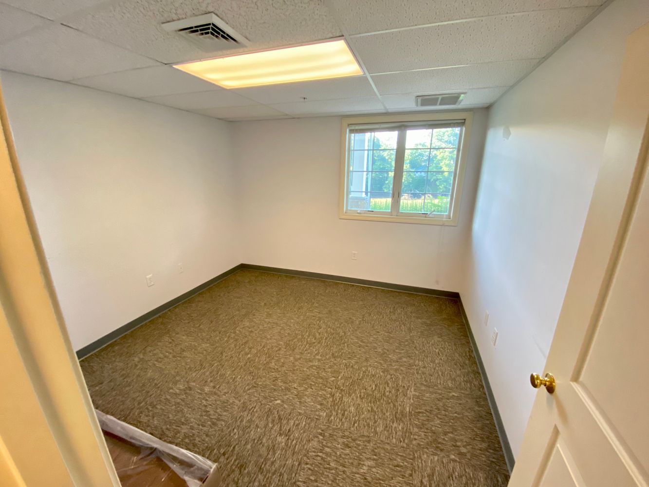 19 Bridge St, Kittery, ME 03904